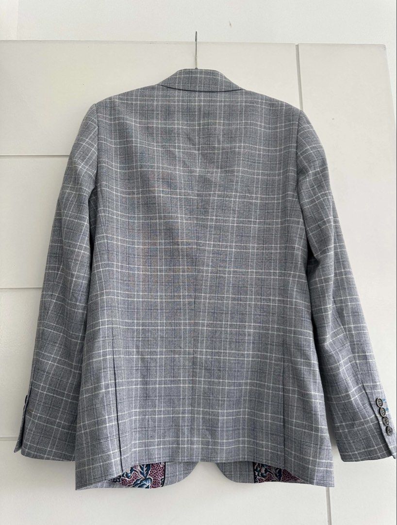 1904 Men’s 3 piece gray checkered suit (Category: Coats, Jackets and Outerwear) located in Pasig City. Submitted by JoesCloset (Listing ID 1464425045, Image 2). Description: Comes with a coat, vest, and slacks Bought from london, only worn once No issues at all Condition: 9.5/10.