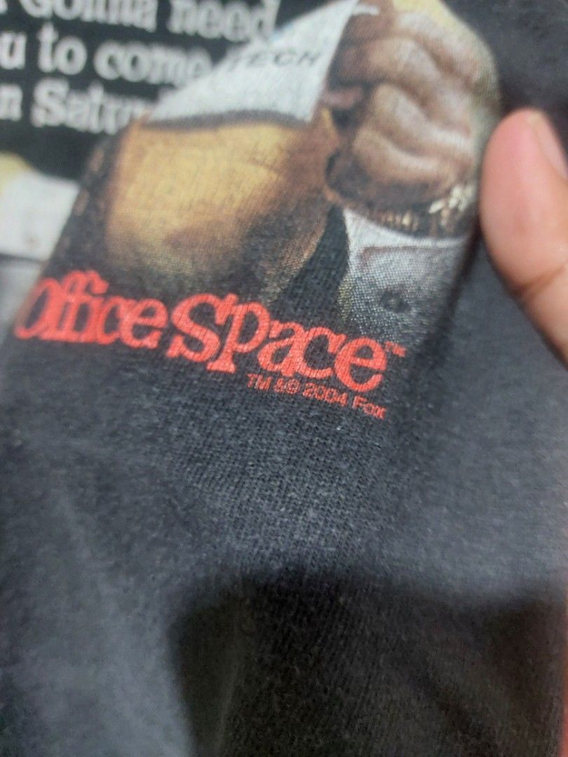 2004 Office Space "Um, Yeah..." T-Shirt - Size M (Category: Shirts) located in Magarao. Submitted by hotdogsandwich.flower (Listing ID 1464385097, Image 3). Description: .
