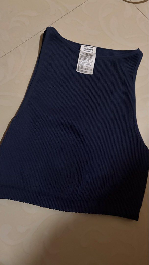 2 cotton on ribbed sleeveless top (Category: Sleeveless) located in Baguio. Submitted by iyychen (Listing ID 1464436234, Image 3). Description: can sell as individual -good as new used once -very stretchable .