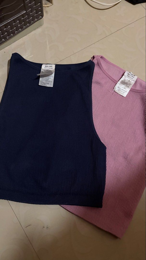 2 cotton on ribbed sleeveless top (Category: Sleeveless) located in Baguio. Submitted by iyychen (Listing ID 1464436234, Image 1). Description: can sell as individual -good as new used once -very stretchable .