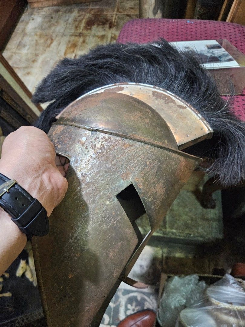 300 Helmet (Category: Helmets and other Riding Gears) located in Makati City. Submitted by aureliusmagnus (Listing ID 1464387881, Image 2). Description: Selling Heavy 300 helmet. 45k only..