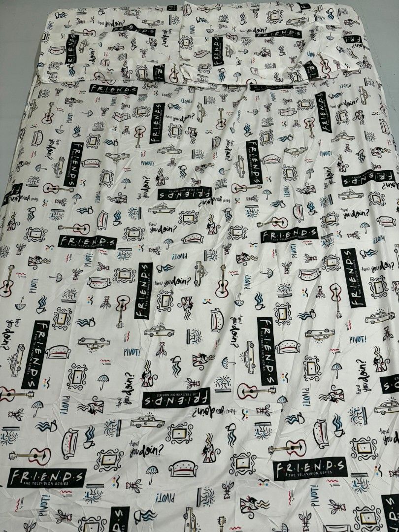 3 in 1 F.R.I.E.N.D.S Bedsheet (Category: Bedding & Towels) located in Pateros City. Submitted by lovealy_07 (Listing ID 1464439257, Image 1). Description: Cotton garterized Brandnew double to Queen Size with 2 pillowcases.