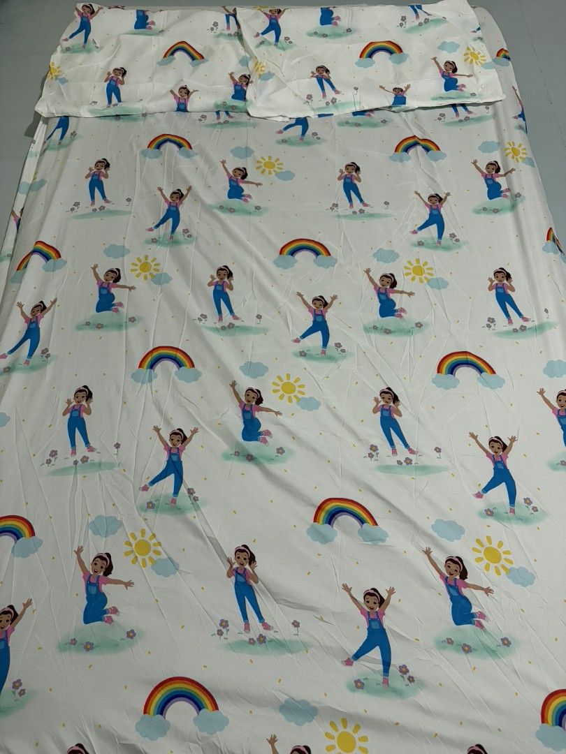 3 in 1 Ms. RACHEL BEDSHEET (Category: Bedding & Towels) located in Pateros City. Submitted by lovealy_07 (Listing ID 1464447350, Image 1). Description: Cotton garterized Brandnew double to Queen Size with 2 pillowcases.