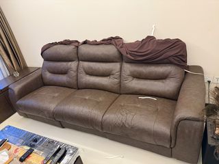 (Category: ) located in . Submitted by coolshark.7d99ba (Listing ID 1464491523, Image 1). Description: .