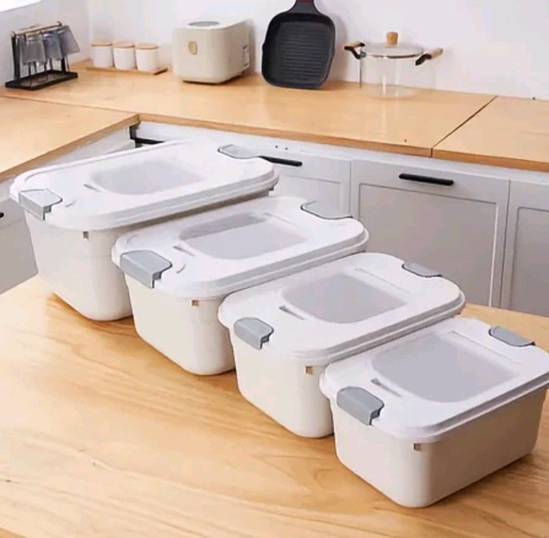 8L Durable Plastic Rice Storage (Category: Food Organization & Storage) located in Manila. Submitted by jossie_864 (Listing ID 1464536152, Image 1). Description: 8L Durable Rice Storage.