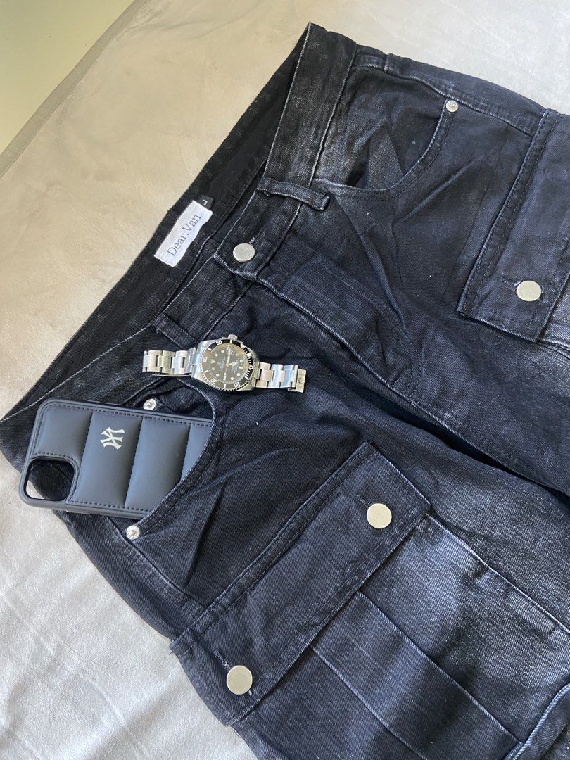 8POCKET BLACK WASHED CARGO PANTS (Category: Jeans) located in Bacolod City. Submitted by clerkhexx (Listing ID 1464541117, Image 2). Description: ACID BLACK CARGO BAGGY PANTS Brand: Dear. Van Measurements: Waist: 32-33 Lenght: 45 Thigh: 14.5 Leg Hole: 13 Mine: 800 Condition of this item 10 - color rate 10- no issue Check every photos for conditions of the item Please note that some comments may not be visible, so we recommend sending us to DM to 