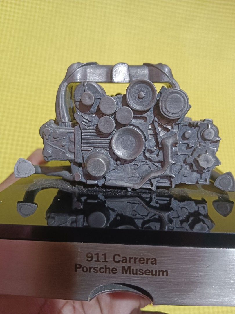 911 Carrera Porsche museum (Category: Vehicle & Diecast Models) located in Pasig City. Submitted by rednaxela_rich (Listing ID 1464364108, Image 1). Description: diecast Porsche 911 Carrera motor modell motorskulpture CD motor sounds -1)911 (2,0 1), MJ 1964 -2) 911 Sc/Rs (3,0 1) MJ 1984 -3) 911 Carrera (3,2 1),MJ 1984.