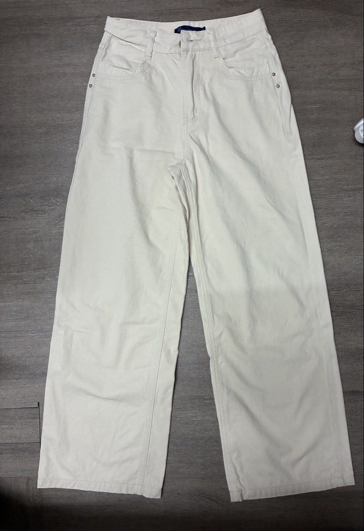 衣服 （分類：長袖衫）位於 Hong Kong。 由 kixixiy 提交（商品編號 1464504615，圖片 8）。簡介： 所有一件$50，有興趣可DM問。
