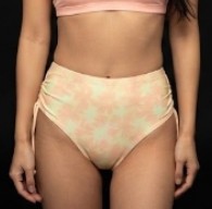 (Category: ) located in . Submitted by lucylondonsshop (Listing ID 1464537702, Image 1). Description: .