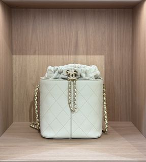 （分類：）位於 。 由 theloopluxury 提交（商品編號 1464414811，圖片 1）。簡介： 。