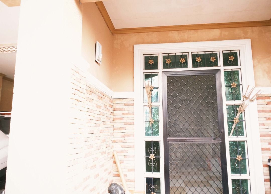 🏡 FOR SALE: 2-STOREY (Category: House & Lot) located in Balanga. Submitted by aaih_leen (Listing ID 1464499262, Image 2). Description: 🏡 FOR SALE: 2-STOREY ELEGANT FAMILY HOME 📍 BALANGA, BATAAN - DIRECT OWNER 💛 "A well-loved home ready for new memories" 💛 **PROPERTY DETAILS:** - House Type: 2-Storey / Up and Down - 1 Car Garage - SUV Friendly - Spacious Living & Dining Area - Modern Kitchen with Marble Countertops + Built-in Cabinets - 2+ Be