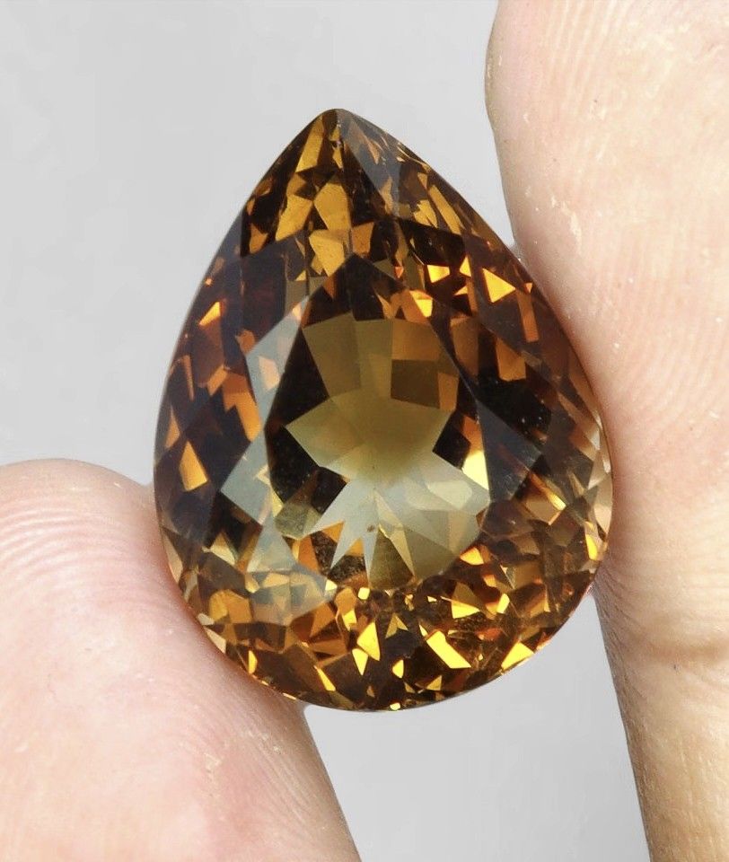 💯 Natural IMPERIAL TOPAZ loose (Category: Precious Stones) located in Kawit. Submitted by authentic_gemstones_byalton (Listing ID 1464566697, Image 2). Description: AVAILABLE ❗ COLLECTIBLE PIECE ❗ 💯 NATURAL IMPERIAL TOPAZ LOOSE ▪️16+ carats ▪️16.5.0x12.5x10.0(mm) dimension ▪️Pear faceted cut ▪️IF (clarity) ▪️8.0 (hardness) ▪️(Brazil) origin ▪️100% brand new item.