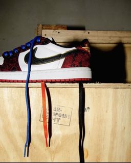 (Category: ) located in . Submitted by hypedxda_sneakers (Listing ID 1464370988, Image 1). Description: .