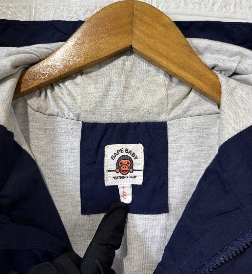 A BATHING APE WGM APE SHARK JACKET (Category: Coats, Jackets and Outerwear) located in Baguio. Submitted by kds_stuffs (Listing ID 1464504690, Image 3). Description: Mine: 500 📍A BATH1NG AP3 WGM ape shark jacket 😍 160 on tag Size: Small Dimension: 23L x 20W Color rate: 9/10 Issue: ❌ Excellent condition Need wash Gandara neto 💗.