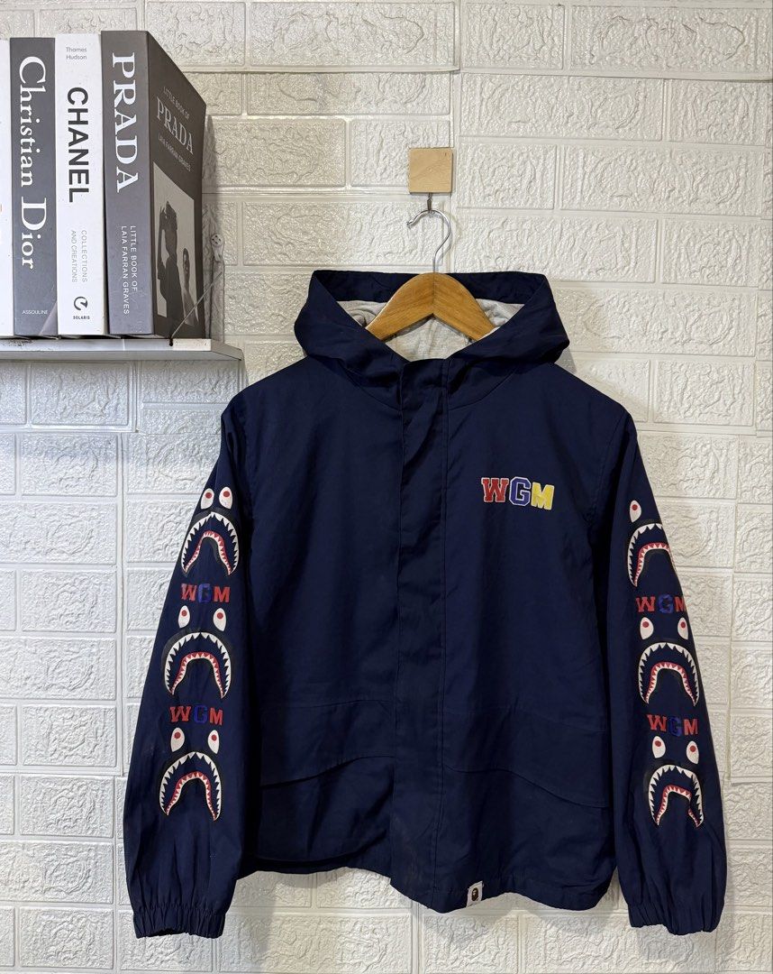 A BATHING APE WGM APE SHARK JACKET (Category: Coats, Jackets and Outerwear) located in Baguio. Submitted by kds_stuffs (Listing ID 1464504690, Image 1). Description: Mine: 500 📍A BATH1NG AP3 WGM ape shark jacket 😍 160 on tag Size: Small Dimension: 23L x 20W Color rate: 9/10 Issue: ❌ Excellent condition Need wash Gandara neto 💗.