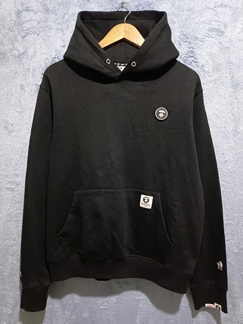 AAPE HOODIE JACKET (Category: Hoodies) located in Manila. Submitted by mixthrift042023 (Listing ID 1464493797, Image 1). Description: 📌 AAPE HOODIE ▪️SIZE - LARGE ▪️DIMES - 22X27 ▪️CONDITION - EXCELLENT/ AS NEW ▪️COLOR RATE - 9.8/10 ▪️ISSUE/FLAWS❌ ▪️ COMPLETE TAGS DIRECT MESSAGE PAG MAY GUSTO KAYO MGA BRO🔥💪 ❗️Note: Bawal mag mine ang walang time mag bayad. 𝗟𝗘𝗧'𝗦 𝗥𝗘𝗦𝗣𝗘𝗖𝗧 𝗘𝗔𝗖𝗛 𝗢𝗧𝗛𝗘𝗥'𝗦 𝗧𝗜𝗠𝗘 𝗔𝗡𝗗 𝗘𝗙𝗙𝗢𝗥𝗧𝗦 𝗣𝗢🙌🏻 