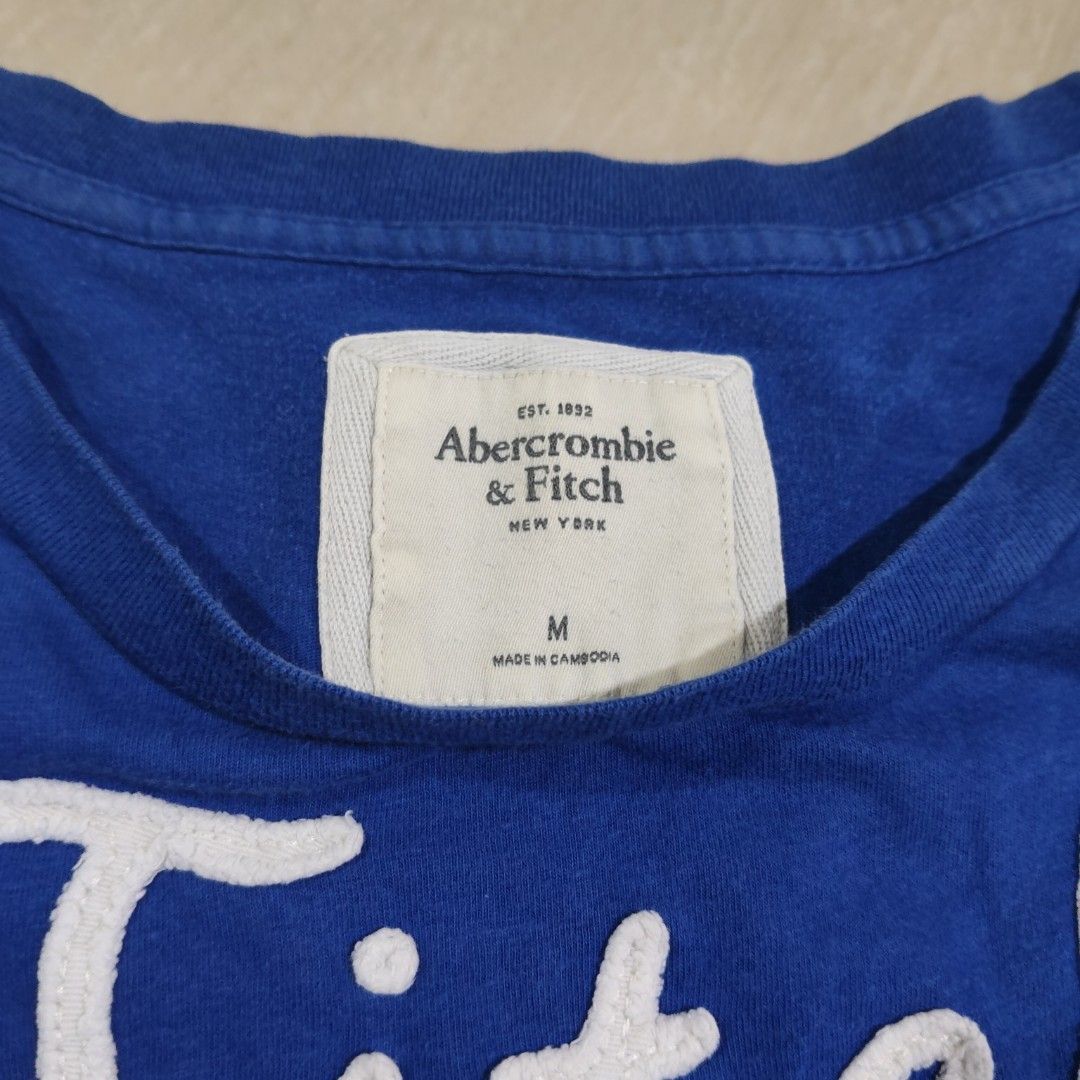 Abercrombie & Fitch (Category: Shirts) located in Cavite. Submitted by fairolita_01 (Listing ID 1464423012, Image 3). Description: 700 shipped‼️.