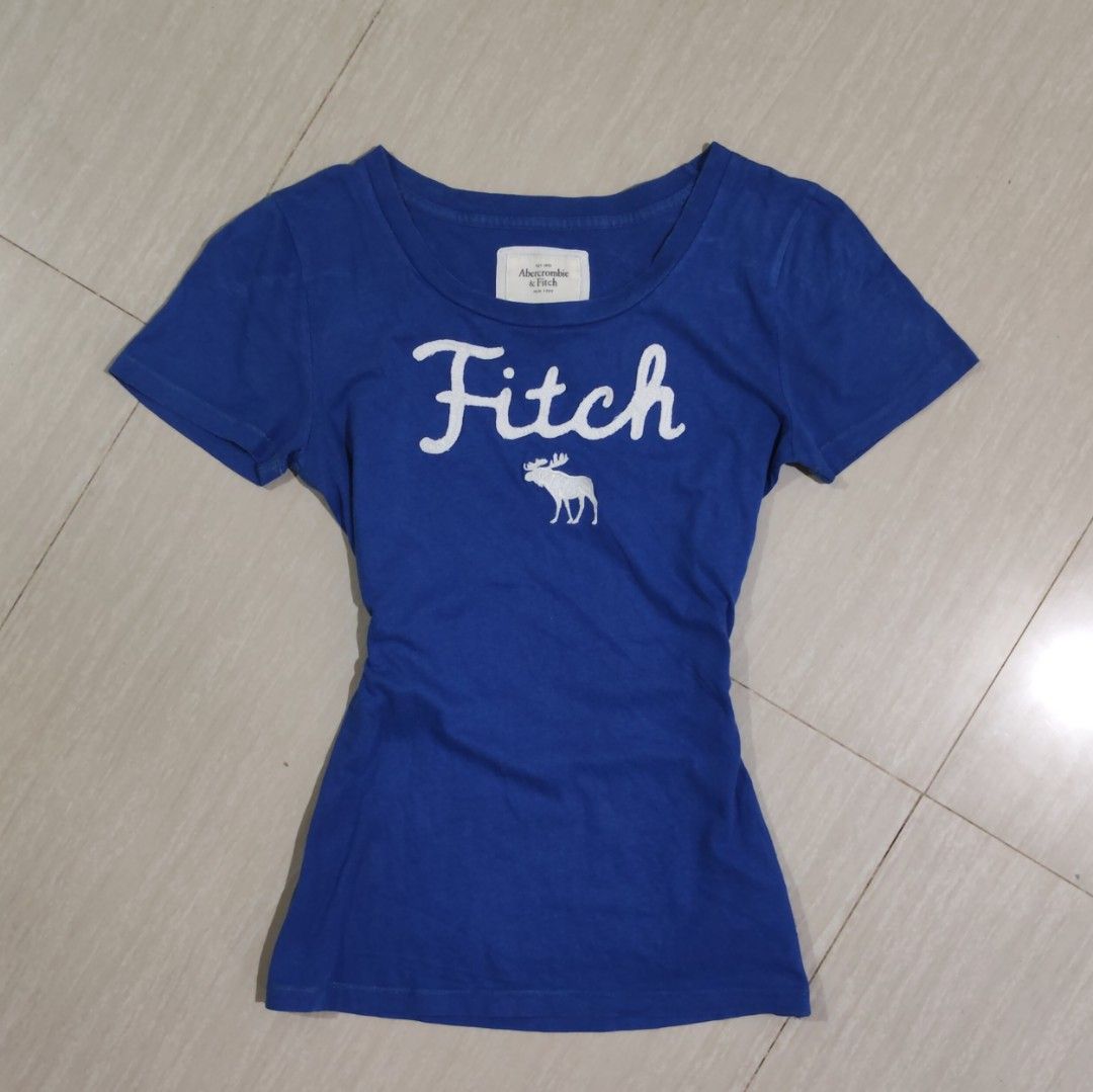Abercrombie & Fitch (Category: Shirts) located in Cavite. Submitted by fairolita_01 (Listing ID 1464423012, Image 1). Description: 700 shipped‼️.