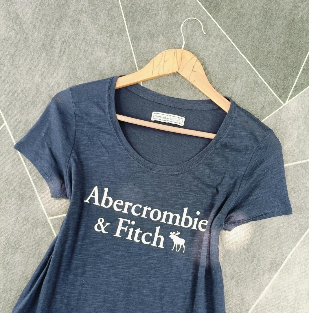 Abercrombie & Fitch (Category: Activewear) located in Cebu City. Submitted by lhesly.girlytops.25 (Listing ID 1464470041, Image 3). Description: Abercrombie & Fitch Good as New Small on Tag Width 16.5 Length 25 650 Plus ship Only.