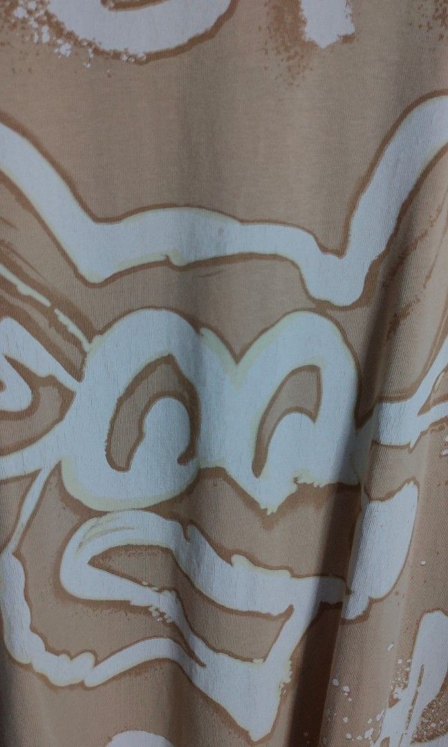 Acne Studios (Category: Tshirts & Polo Shirts ) located in Bolinao. Submitted by tokiya. (Listing ID 1464403024, Image 3). Description: Ace Studios Size XL 24x31 (minor crack on print).