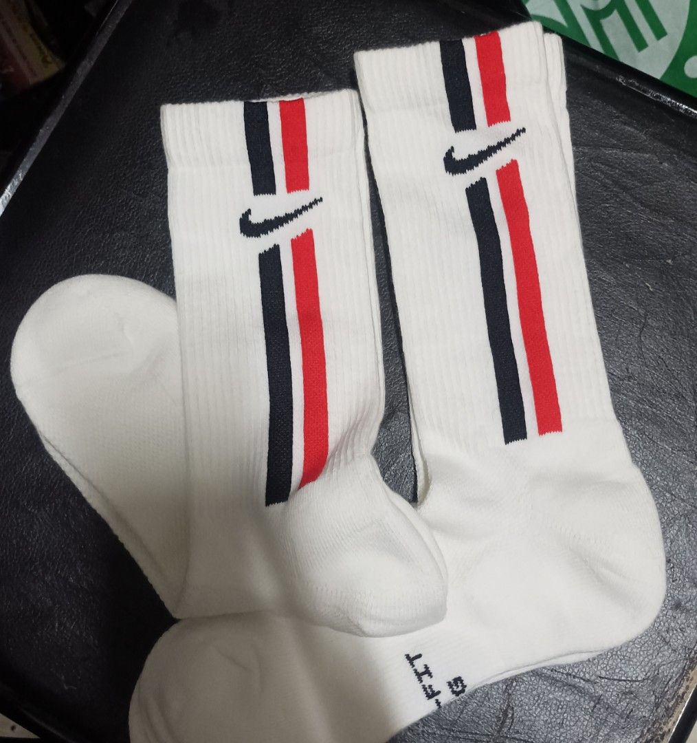Adidas and Nike Socks (Category: Socks) located in Quezon City. Submitted by mauen (Listing ID 1464412959, Image 2). Description: - Adidas basketball socks worn by Gilas - Nike socks - Features stylish red and black stripes on the side - Iconic Nike Swoosh logo for a sporty look - Built with Dri-FIT technology for moisture-wicking comfort - Breathable material, ideal for both athletic activities and everyday wear - Large Adidas Socks - 799.00/pai