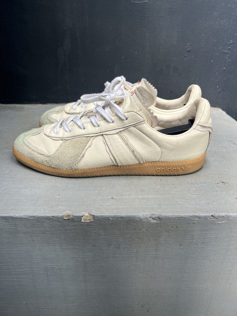 ADIDAS BW ARMY GATS (Category: Sneakers) located in Antipolo. Submitted by vintagedon_ (Listing ID 1464358259, Image 1). Description: US 10.5 Issues: Blue Stain on Suede, Scratches.