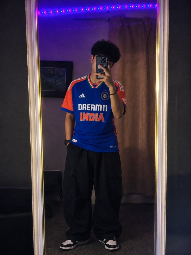 Adidas Jersey Dream11 India Cricket (Category: Activewear) located in Bayambang. Submitted by marvinarenasph (Listing ID 1464379839, Image 2). Description: Adidas Football Jersey India Dream11 Flat Dimes: 20.5x28 Large Very Good Condition 1x lang po nagamit PRICE: 500 📍Location Bautista Pangasinan.