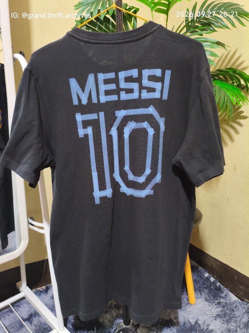 Adidas MESSI graphic tee (Category: Tshirts & Polo Shirts ) located in Caloocan City. Submitted by gta_sanandres (Listing ID 1462105850, Image 3). Description: Adidas MESSI graphic tee Size: Large (on tag) Dimes: W:20"x L:27" Color rate: 9.5/10 No issue.