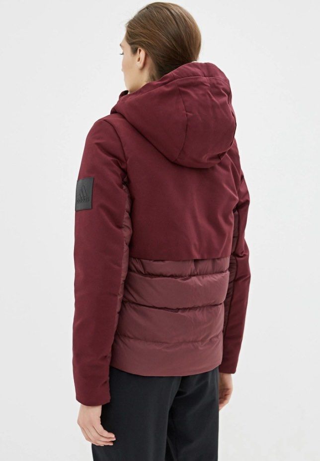 Adidas puffer jacket (Category: Coats, Jackets and Outerwear) located in Baguio. Submitted by jelaitrift (Listing ID 1464561123, Image 1). Description: Bagong bago With drawstring .