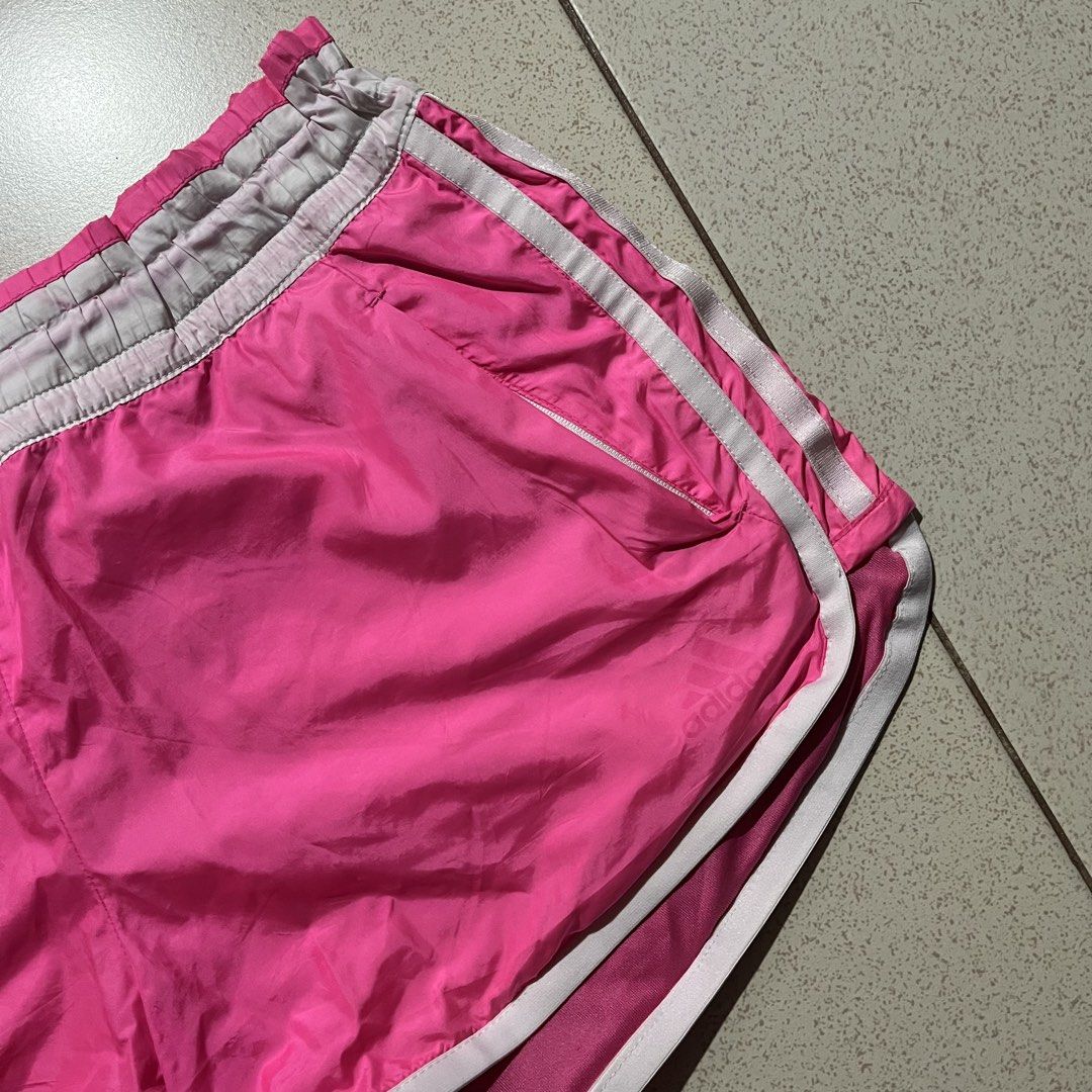 Adidas Running Short (wmns) (Category: Activewear) located in Manila. Submitted by a_iee (Listing ID 1464547510, Image 3). Description: Waist: 24-34 (adjustable) Length: 10 Excellent condition / No issue Authentic ✨ Loc:Pasig city Dm for kore info📩.