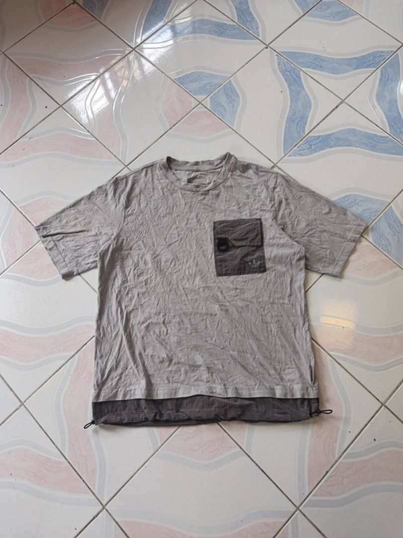 Adidas Shirt (Category: Tshirts & Polo Shirts ) located in Manila. Submitted by cookthrift (Listing ID 1464371104, Image 1). Description: size XL 21.5/29 dimes excellent no issue .