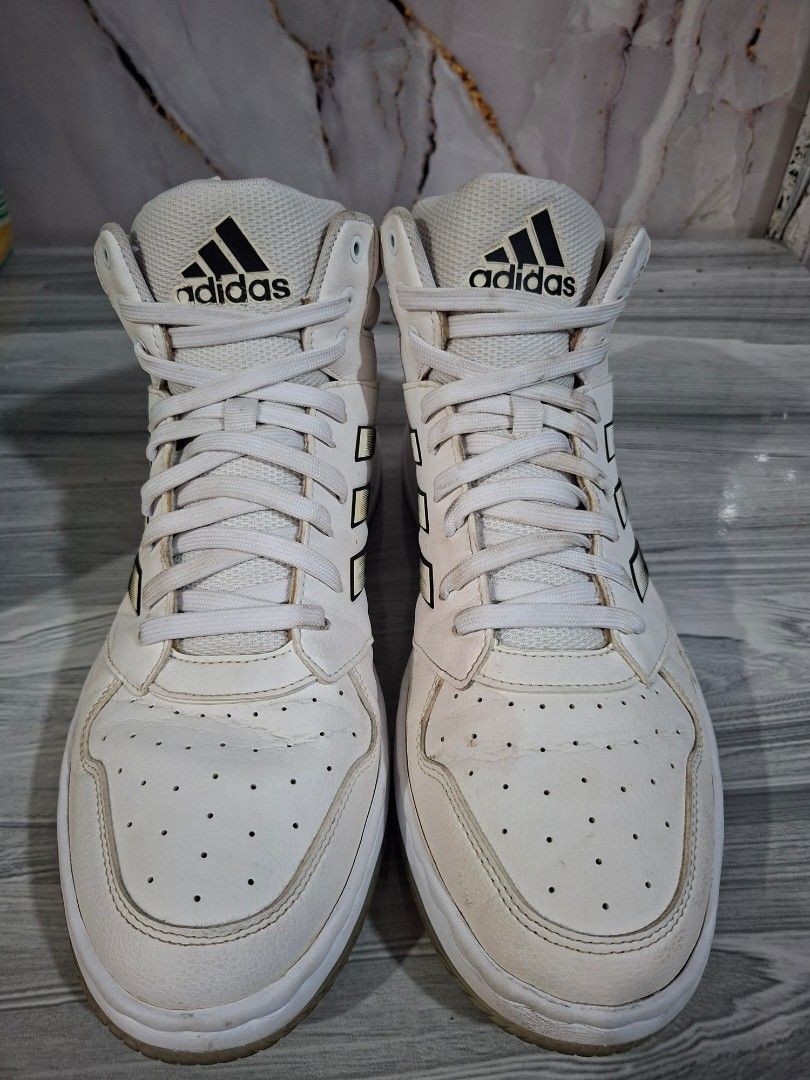 ADIDAS SNEAKER SIZE 10.5 MEN (Category: Sneakers) located in General Mariano Alvarez. Submitted by adonid (Listing ID 1464569345, Image 3). Description: GOOD CONDITION ADIDAS SNEAKER NORMAL SIGN OF USAGE ONLY.