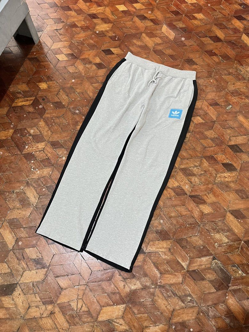 Adidas Sweat Pants (Category: Jeans) located in Manila. Submitted by oloip.thrift (Listing ID 1464396817, Image 2). Description: Dimes: 31/42 (adjustable waist) Color rate: 10/10 Excellent condition No issue .