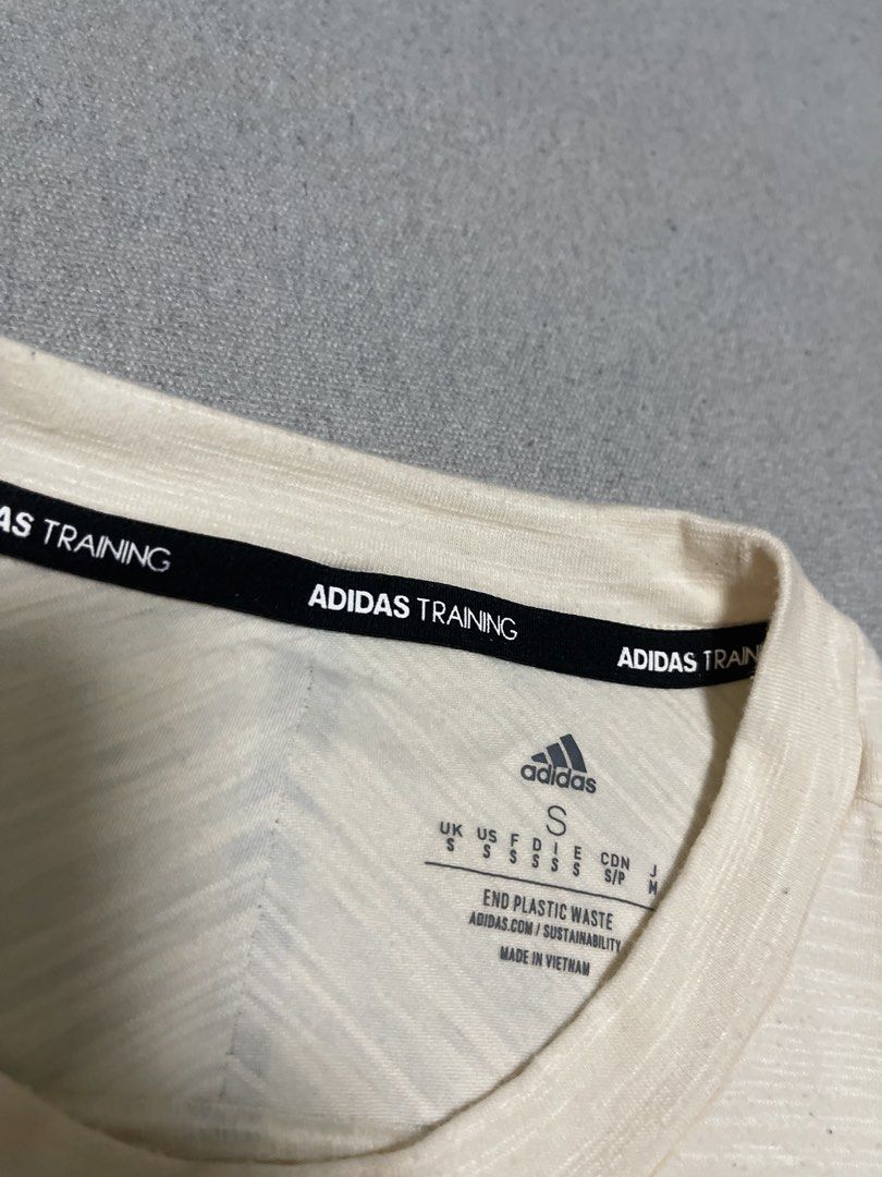Adidas Training Sportswear Tee (Category: Tshirts & Polo Shirts ) located in Bulacan. Submitted by sanjisthrift (Listing ID 1464404027, Image 3). Description: Size Small to Medium Width 20 Length 28 Very Good Condition 9/10.