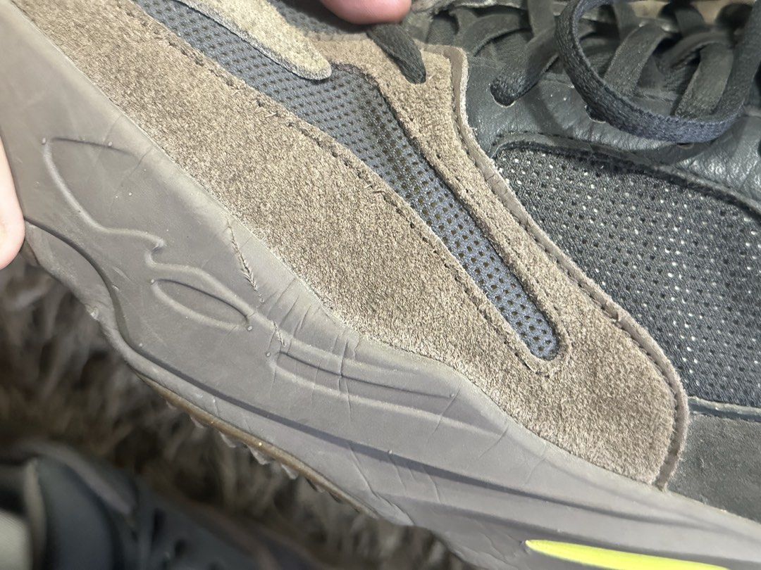 Adidas Yeezy Boost 700 "Mauve" (Category: Sneakers) located in Manila. Submitted by andrew2920 (Listing ID 1464402575, Image 1). Description: Yeezy 700 mauve Us 9 2,300 Reason : Di ko na nagagamit. .