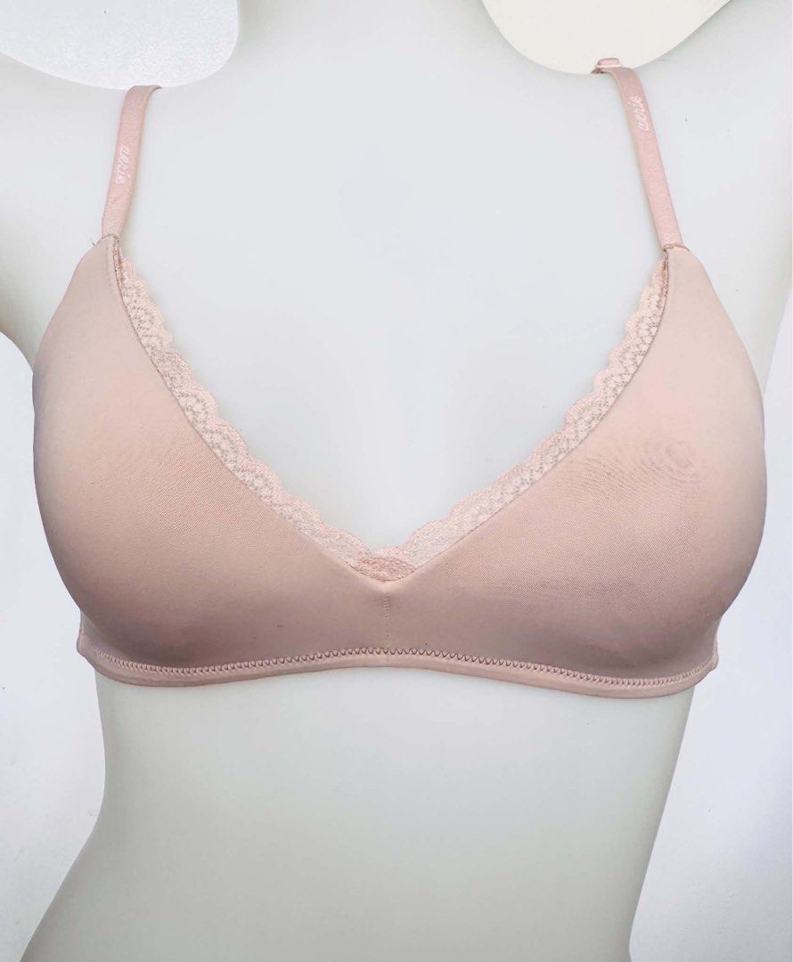 aerie nonwire bra 32B (Category: Undergarments & Loungewear) located in San Jose. Submitted by 99ners (Listing ID 1464471349, Image 1). Description: .