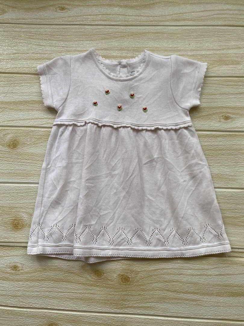 agabang classic knit dress (Category: Babies & Kids Fashion) located in Cebu City. Submitted by yjainani (Listing ID 1464375234, Image 1). Description: 2T.
