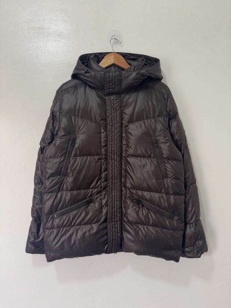 Aigle Brown Down Puffer Jacket Men Medium (Category: Coats, Jackets and Outerwear) located in Balanga. Submitted by winterlab_ph (Listing ID 1464456389, Image 3). Description: Code: C039 Width: 22.5 Length: 29 Shoulders: 18 Sleeves: 25.5 Color: 7.5/10 : minor pulled thread : needs wash.