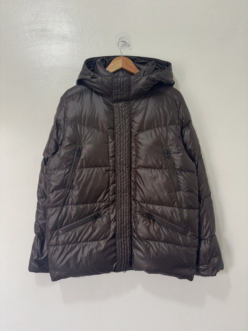 Aigle Brown Down Puffer Jacket Men Medium (Category: Coats, Jackets and Outerwear) located in Balanga. Submitted by winterlab_ph (Listing ID 1464456389, Image 1). Description: Code: C039 Width: 22.5 Length: 29 Shoulders: 18 Sleeves: 25.5 Color: 7.5/10 : minor pulled thread : needs wash.