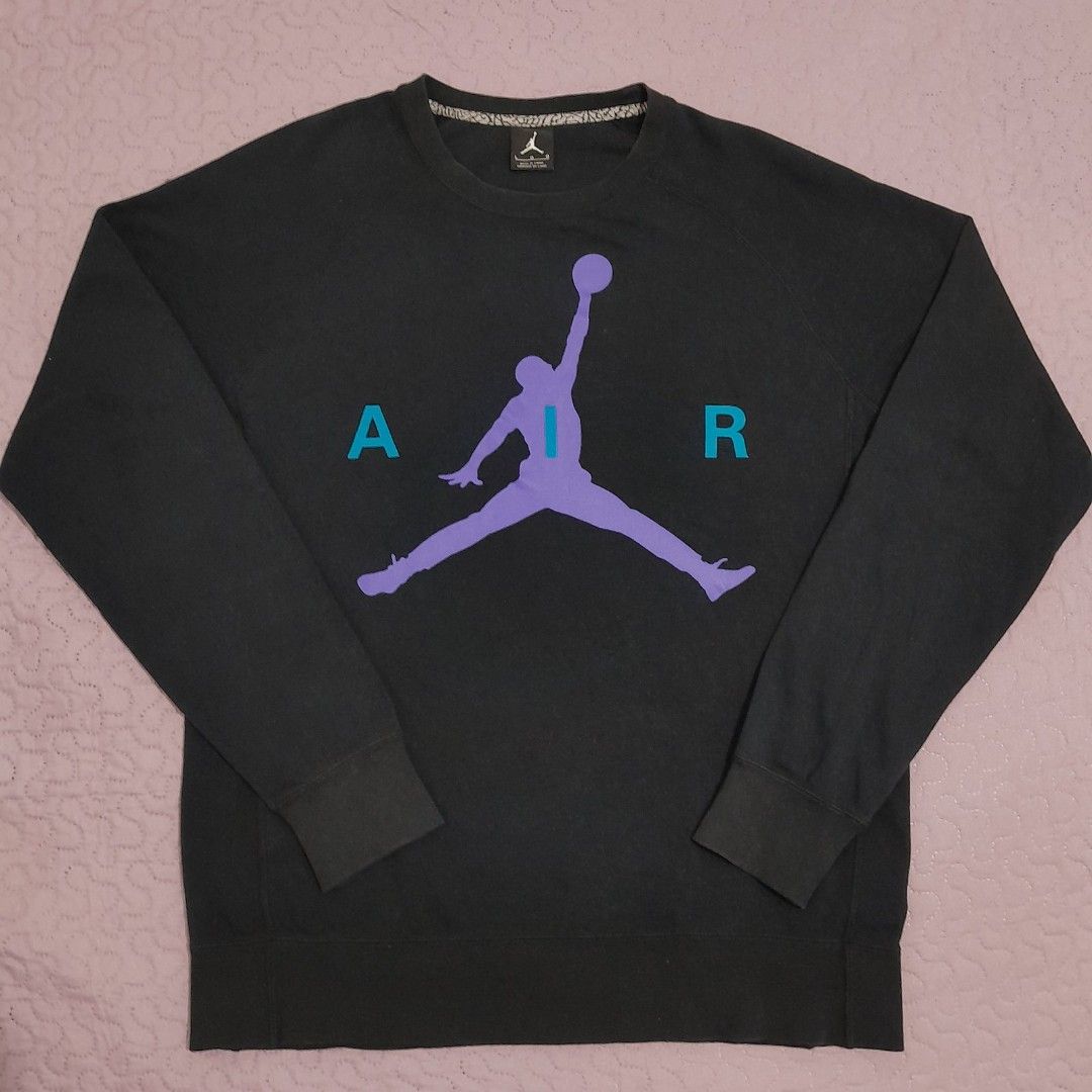 Air Jordan (Category: Activewear) located in Calamba. Submitted by thrift0917 (Listing ID 1464407111, Image 3). Description: Air jordan.