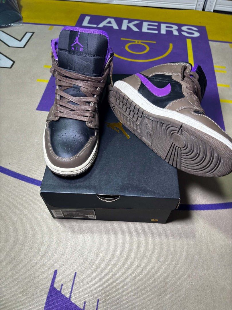Air Jordan 1 High Cut / size 9.5 men (Category: Sneakers) located in Las Pinas. Submitted by julianabea.tayam06-32575 (Listing ID 1464395830, Image 3). Description: - Original Jordan - Slightly used, pinang pasok lang sa work na stock nalang ngayon - Aqua tone 3,500 - Filomeno 3,000 - Aspack 5,500 dalawa na - Both size 9.5 rush tambak lang kunin nyo na Location: Alabang Muntinlupa Shipping via: Lalamove JNT LBC .