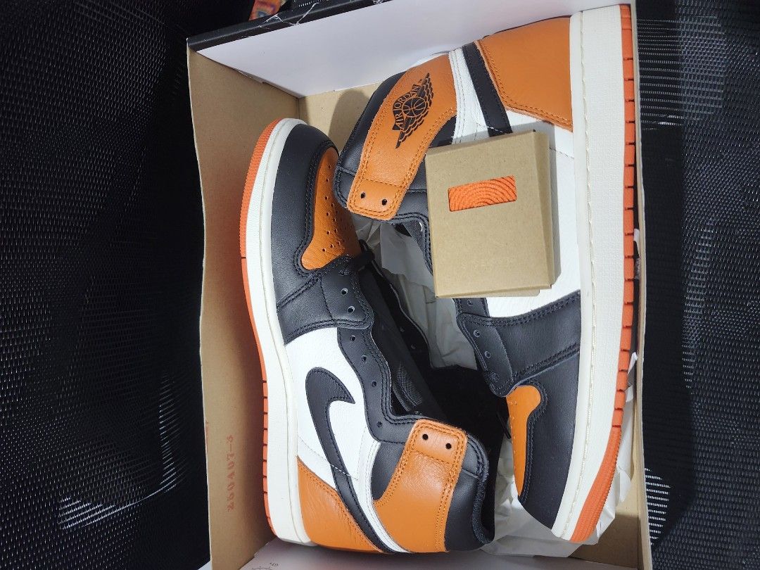 Air Jordan 1 High Shattered Backboard (Category: Sneakers) located in San Jose. Submitted by ninoyyy (Listing ID 1464568125, Image 2). Description: Brand new Dead stock Via JNT, LBC, JRs.