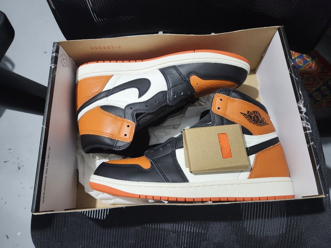 Air Jordan 1 High Shattered Backboard (Category: Sneakers) located in San Jose. Submitted by ninoyyy (Listing ID 1464568125, Image 3). Description: Brand new Dead stock Via JNT, LBC, JRs.