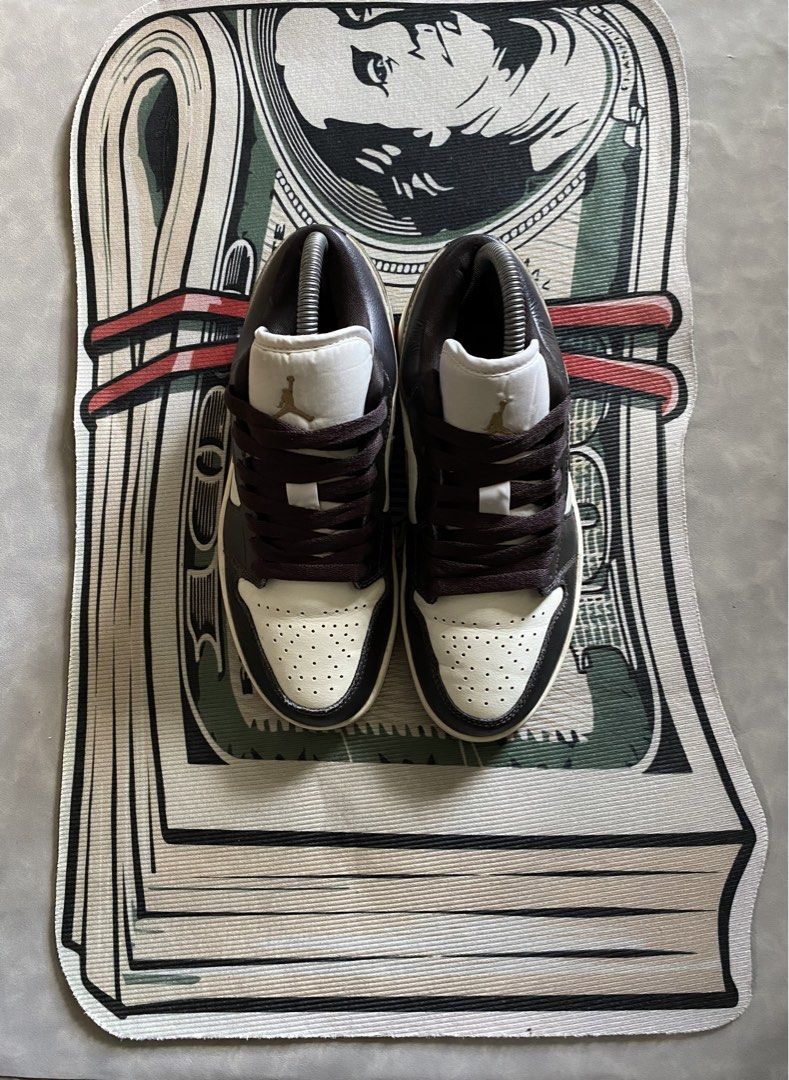 Air Jordan 1 Low 'Shadow Brown' (Category: Sneakers) located in San Carlos. Submitted by ddri.pshop (Listing ID 1464468002, Image 3). Description: size US 6.5 W / 37.5 euro / 23.5 cm very good condi (hairlines).