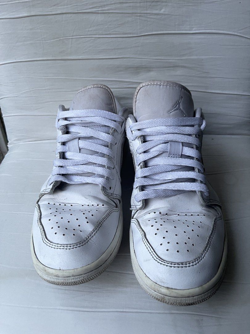 Air Jordan 1 Low Triple White 7M (Category: Sneakers) located in Paranaque City. Submitted by smconsul (Listing ID 1464455188, Image 2). Description: 8.5W/7M - authentic White Air Jordan 1 Lows - Classic low-top design - Still a durable pair for everyday wear - Sold as is, needs cleaning Loc: las Pinas Shipping: J&T, lalamove, grab.