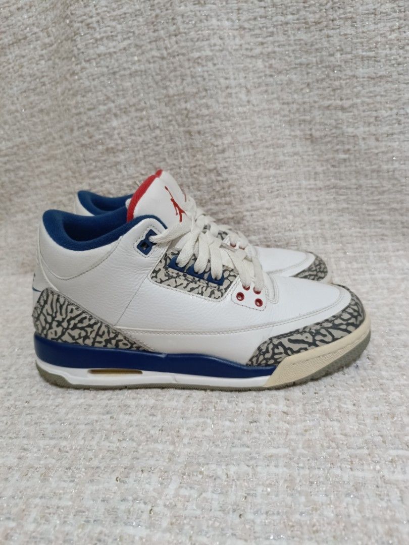 Air Jordan 3 Retro White Cement Blue Red (Category: Sneakers) located in Dagupan City. Submitted by luckylion_06c3bd (Listing ID 1464480508, Image 2). Description: US: 6Y UK: 5.5 EUR: 38.5 24 CM.