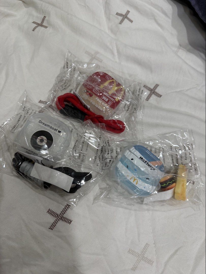 Airpods 4 ANC case TAKE ALL 3pcs (Category: Cases & Sleeves) located in Manila. Submitted by poleneval (Listing ID 1464175624, Image 1). Description: .