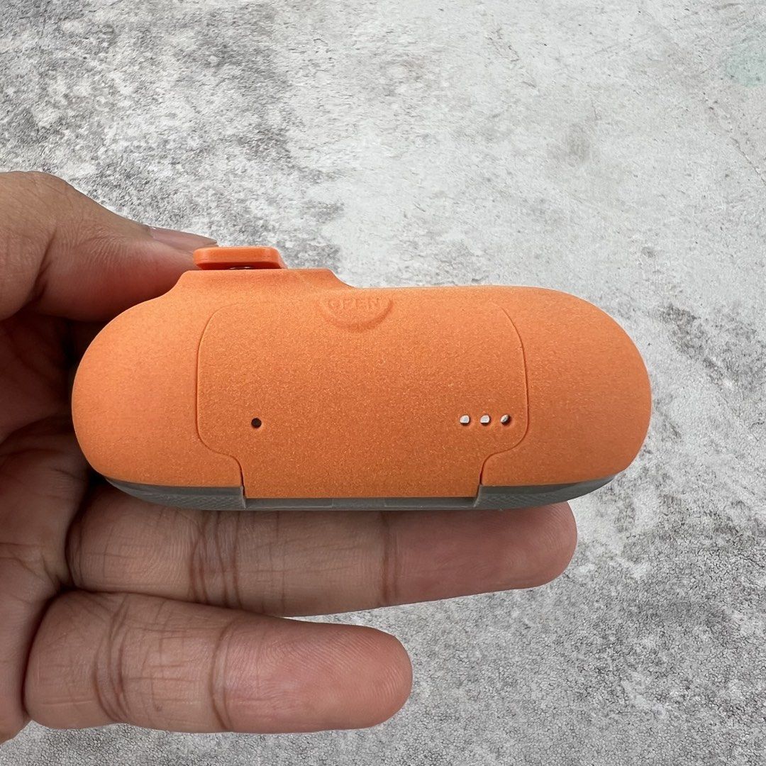 Airpods Pro 3 Protective Hard Case (Category: Earphones) located in Cebu City. Submitted by luckyyfindss (Listing ID 1464442692, Image 3). Description: Airpods Pro 3 Protective Case - Still in great condition - No issues Courier, Shipping, or Deliver thru: J&T 🚚 Mode of Payment: Maribank 💸 Check my reviews and feedbacks for your assurance and peace of mind ✅ PM or DM me for more details 📩.