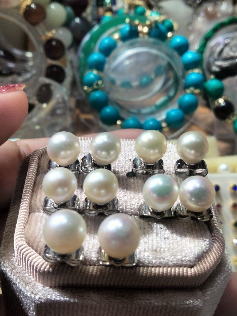 Akoya or mikimoto pearl good quality (Category: Earrings) located in San Juan City. Submitted by leizeladolfo (Listing ID 1464367022, Image 1). Description: .
