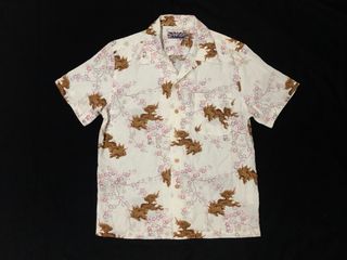 (Category: ) located in . Submitted by vintagecloset_mystore (Listing ID 1464437162, Image 1). Description: .